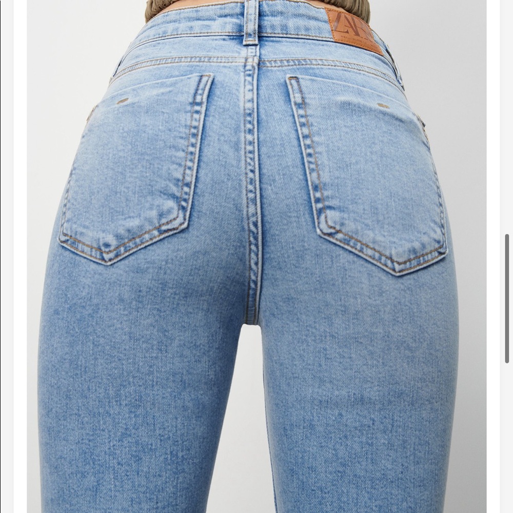 Zara High Rise Mini Flare Jeans NWT - Picture 5 of 9